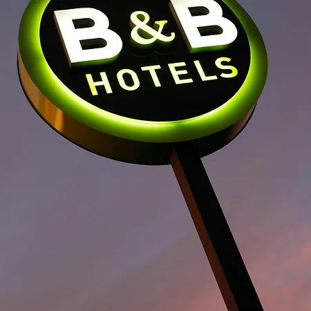 - 2 酒店